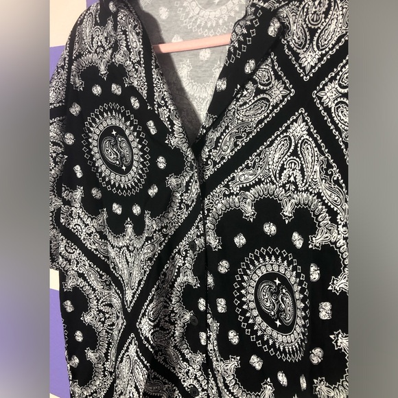 NWT ASOS Design Shirt Dress in Bandana Black and White Print - Size 2 - Picture 3 of 6